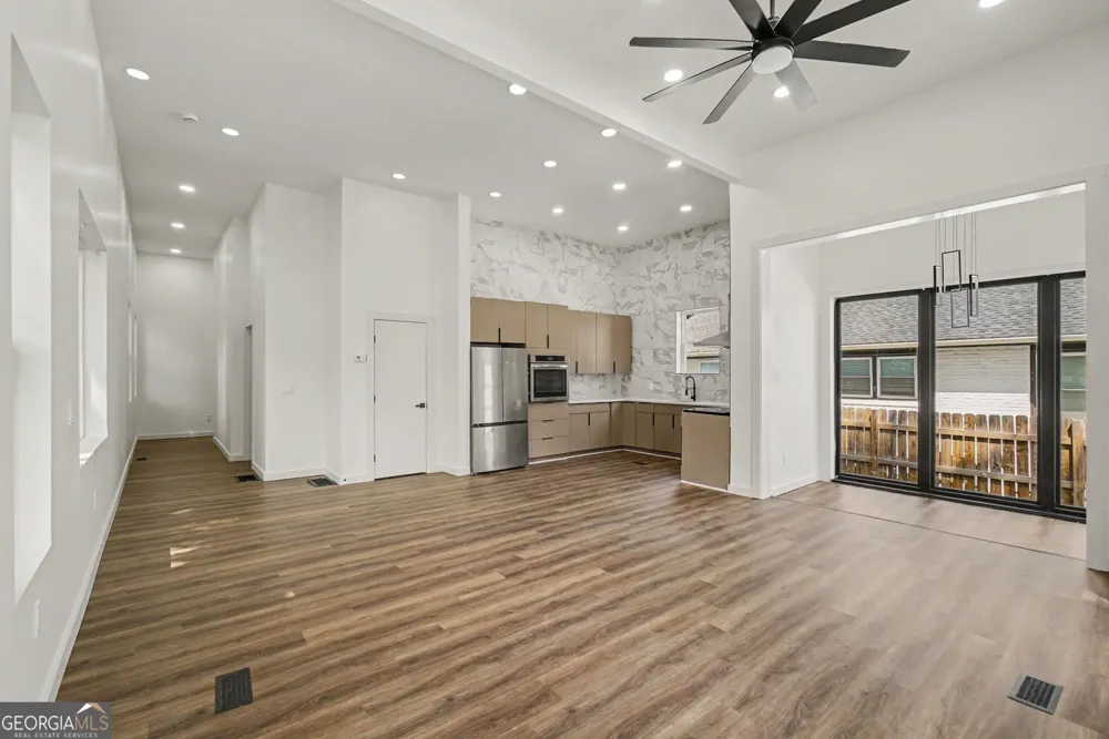 1073 Mayson Turner RD NW Atlanta, GA 30314