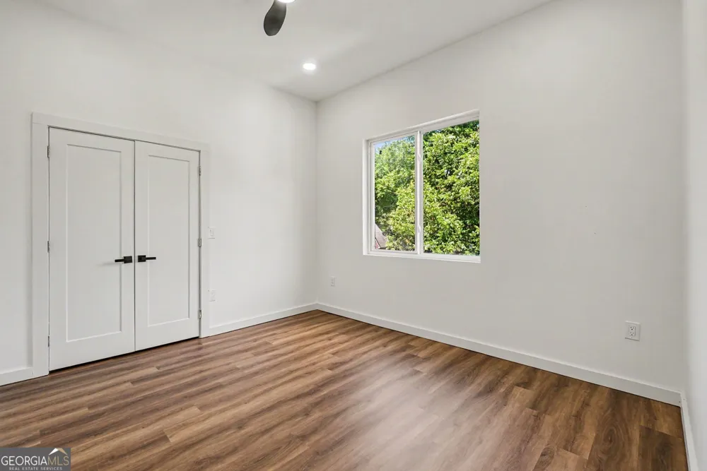 1073 Mayson Turner RD NW Atlanta, GA 30314