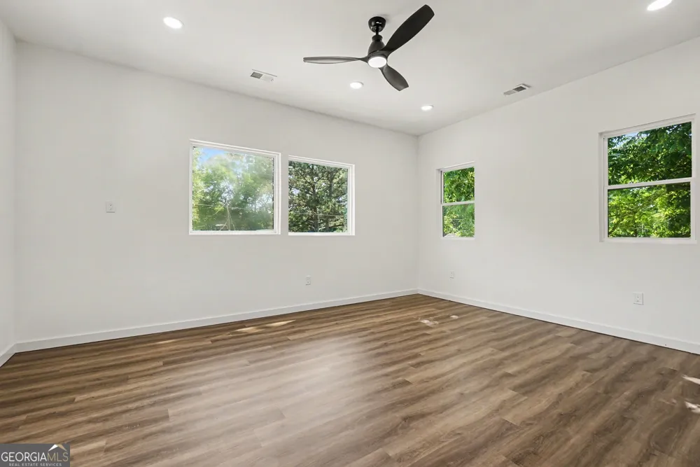 1073 Mayson Turner RD NW Atlanta, GA 30314