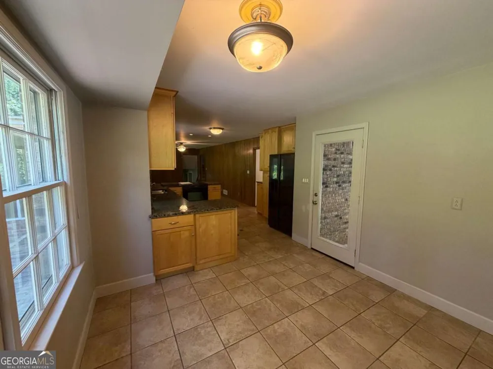 3887 Menlo DR Atlanta, GA 30340
