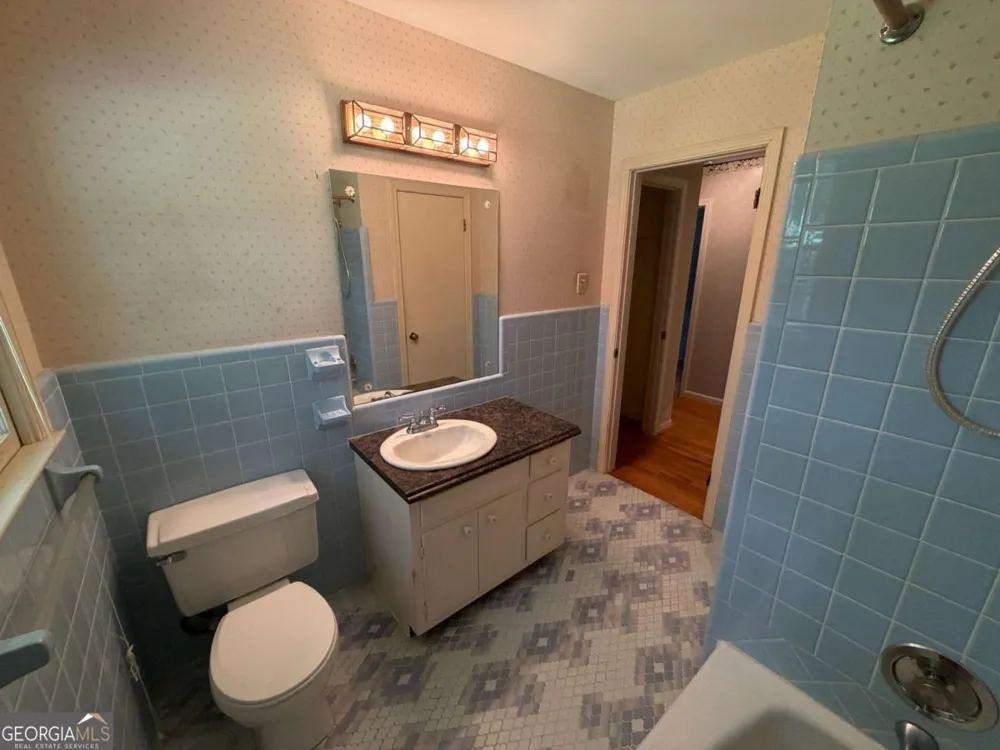 3887 Menlo DR Atlanta, GA 30340