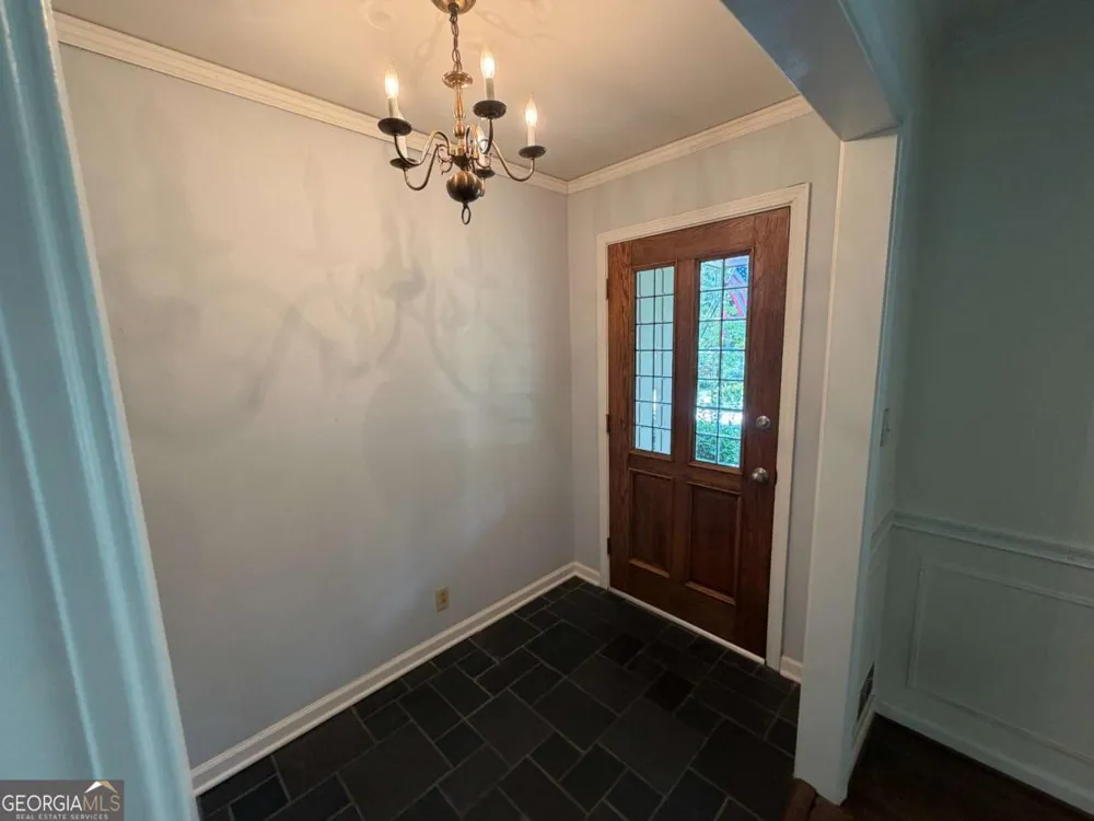 3887 Menlo DR Atlanta, GA 30340