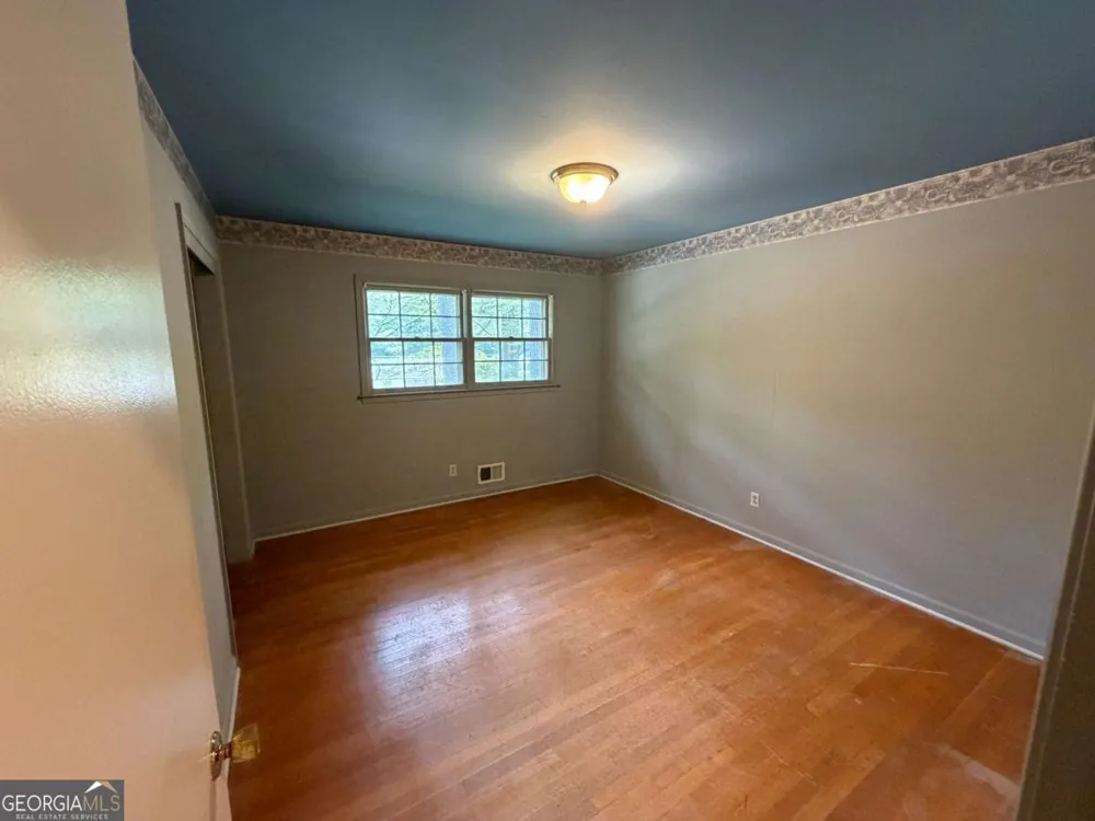 3887 Menlo DR Atlanta, GA 30340