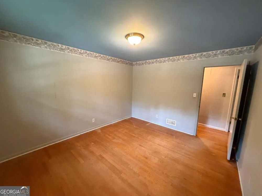 3887 Menlo DR Atlanta, GA 30340