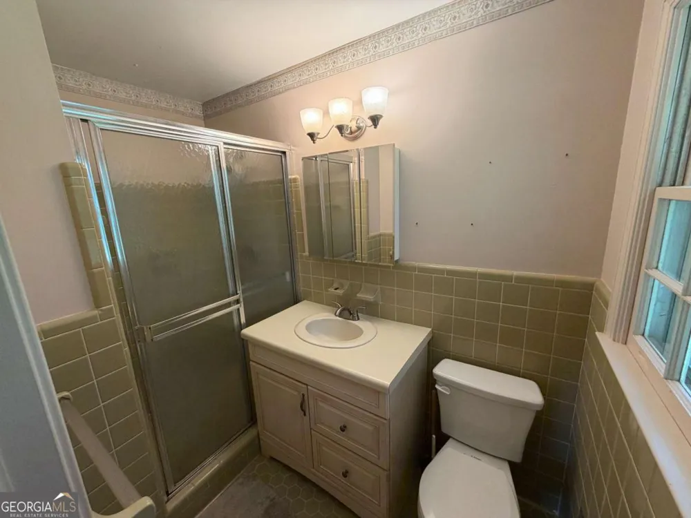 3887 Menlo DR Atlanta, GA 30340