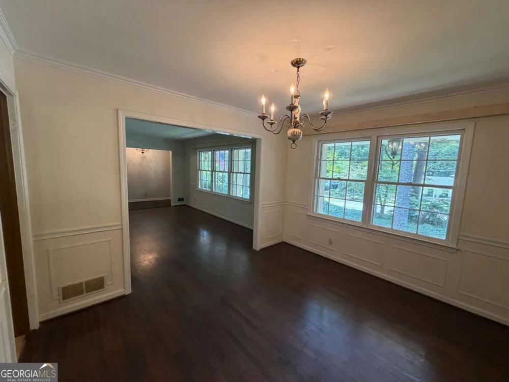 3887 Menlo DR Atlanta, GA 30340