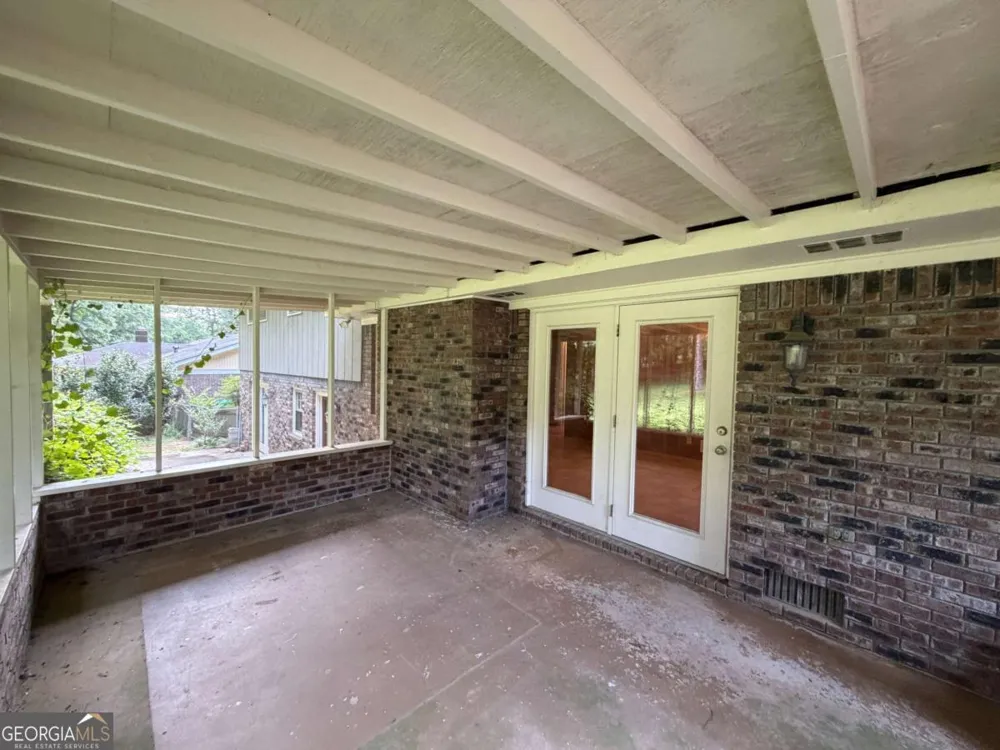 3887 Menlo DR Atlanta, GA 30340