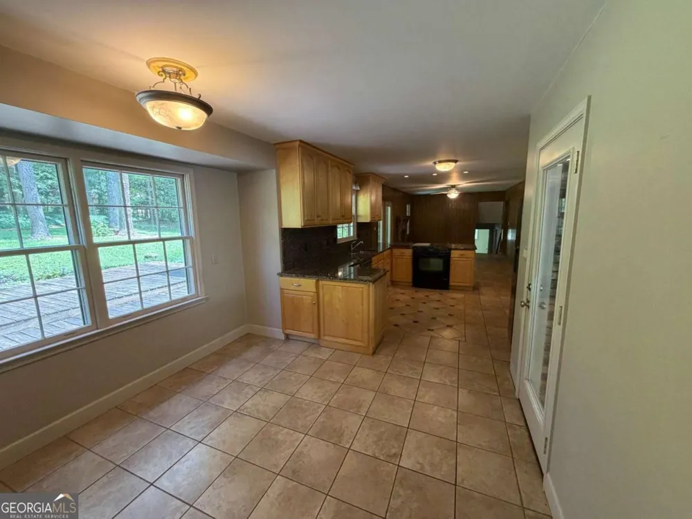 3887 Menlo DR Atlanta, GA 30340