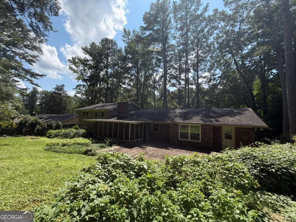 3887 Menlo DR Atlanta, GA 30340