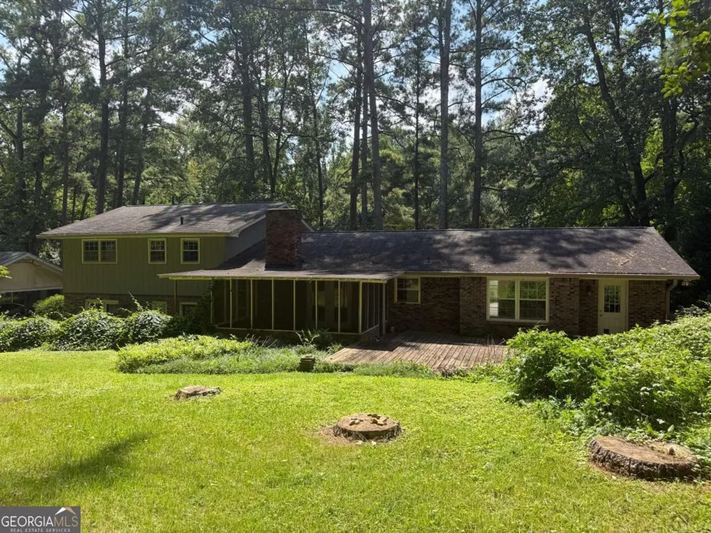 3887 Menlo DR Atlanta, GA 30340