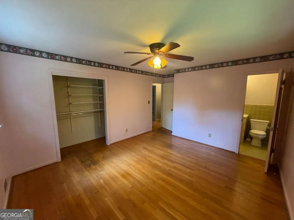 3887 Menlo DR Atlanta, GA 30340