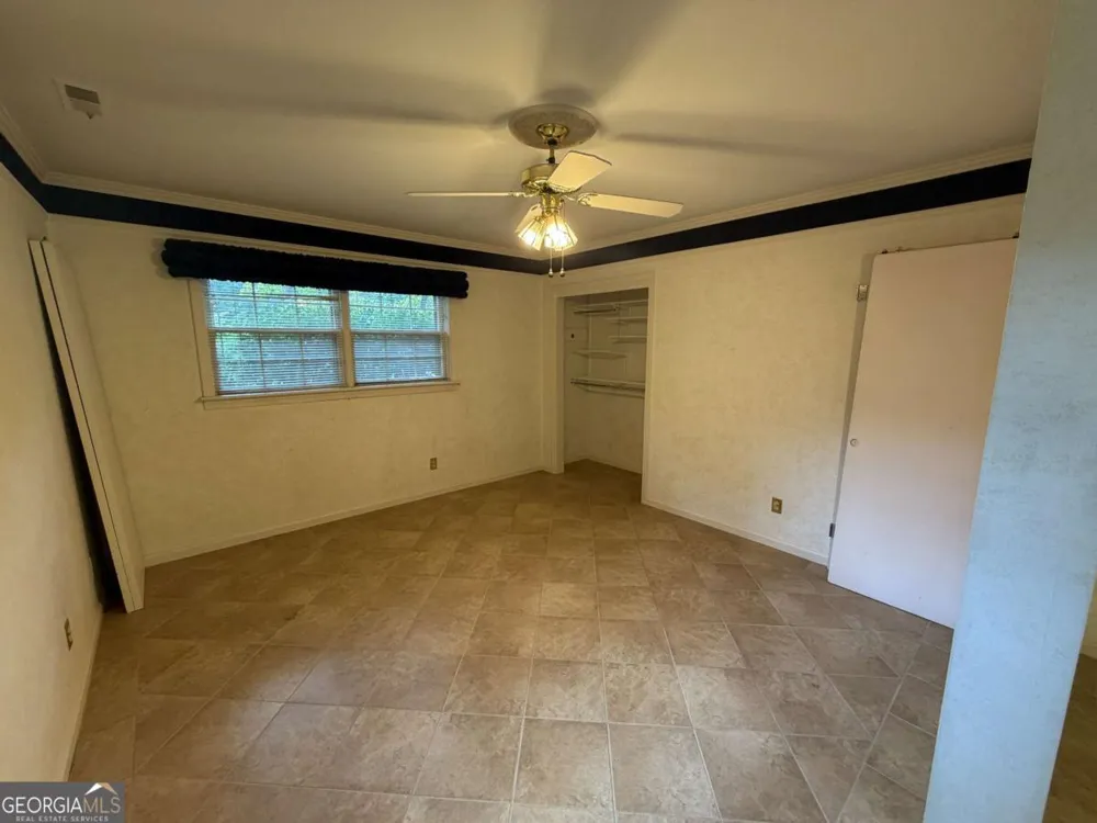 3887 Menlo DR Atlanta, GA 30340