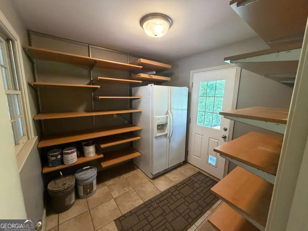 3887 Menlo DR Atlanta, GA 30340