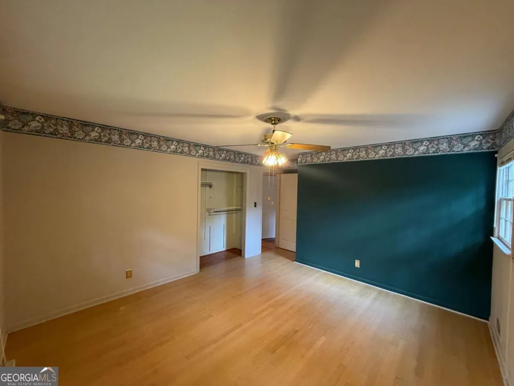 3887 Menlo DR Atlanta, GA 30340