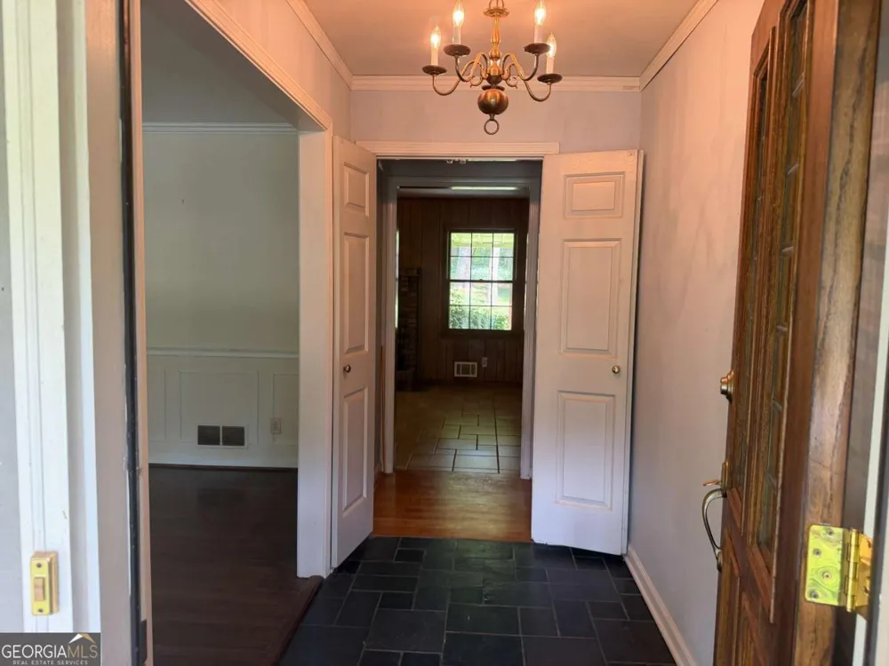 3887 Menlo DR Atlanta, GA 30340