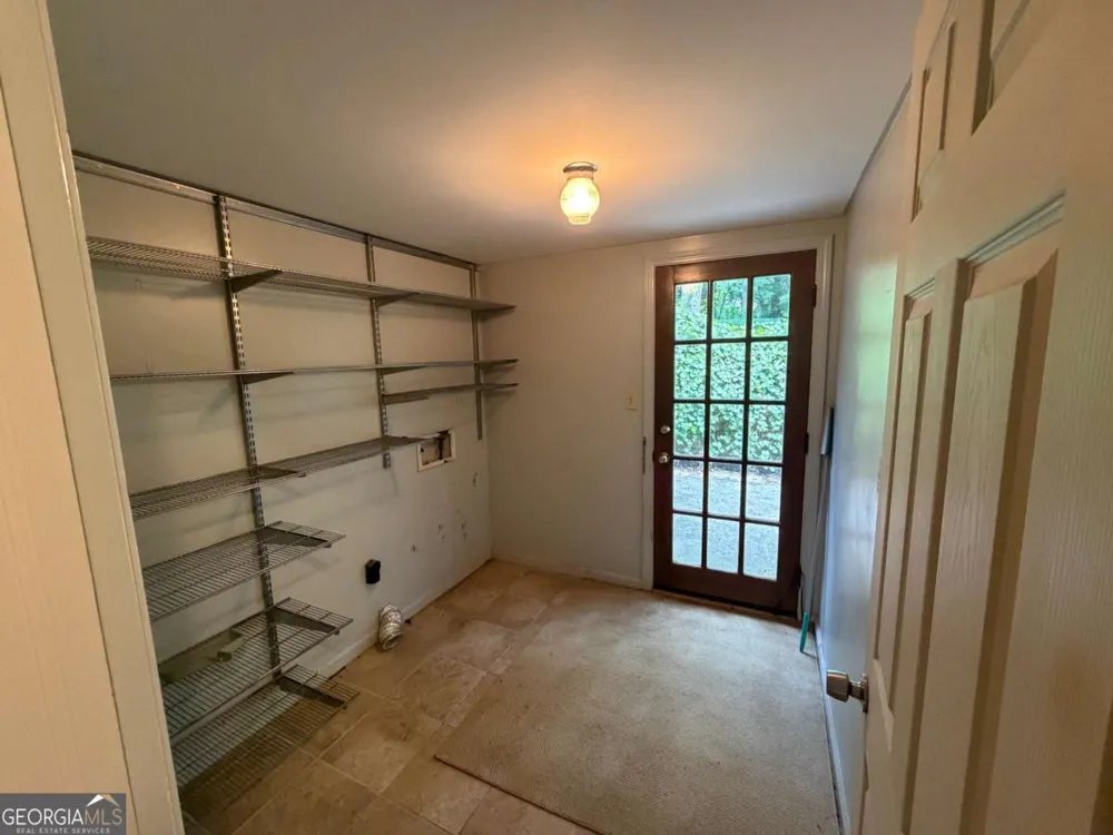 3887 Menlo DR Atlanta, GA 30340
