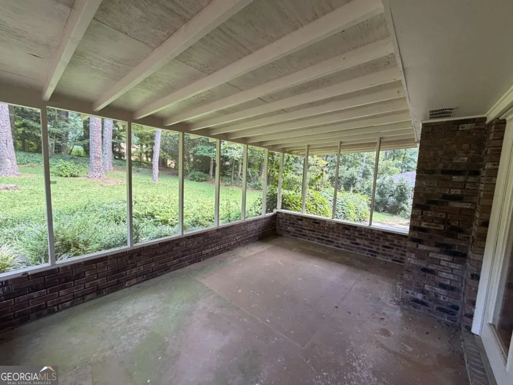 3887 Menlo DR Atlanta, GA 30340