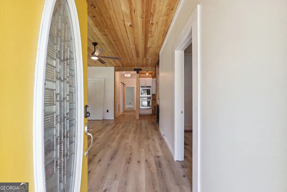 334 E Tugalo ST Toccoa, GA 30577