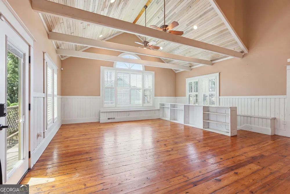 334 E Tugalo ST Toccoa, GA 30577