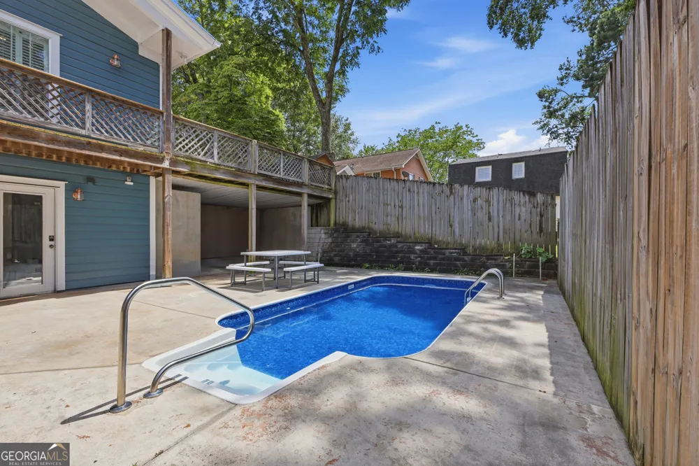 334 E Tugalo ST Toccoa, GA 30577