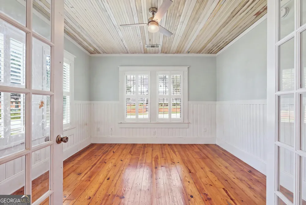 334 E Tugalo ST Toccoa, GA 30577
