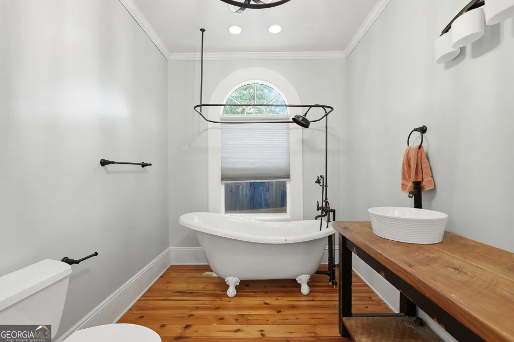 334 E Tugalo ST Toccoa, GA 30577