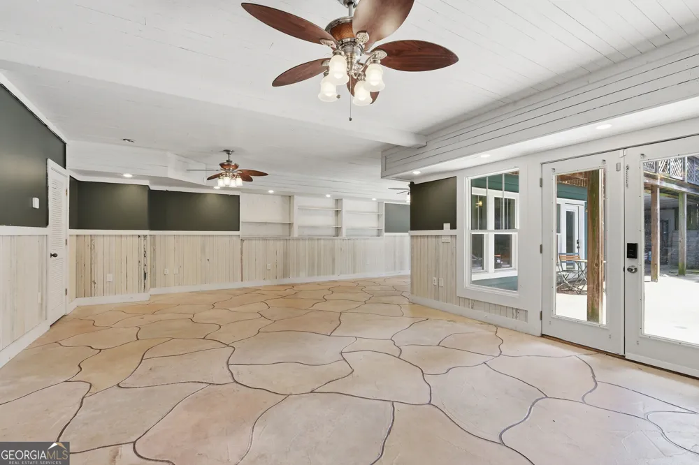 334 E Tugalo ST Toccoa, GA 30577