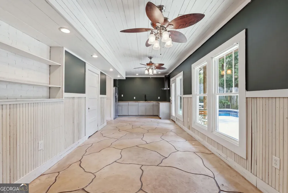 334 E Tugalo ST Toccoa, GA 30577