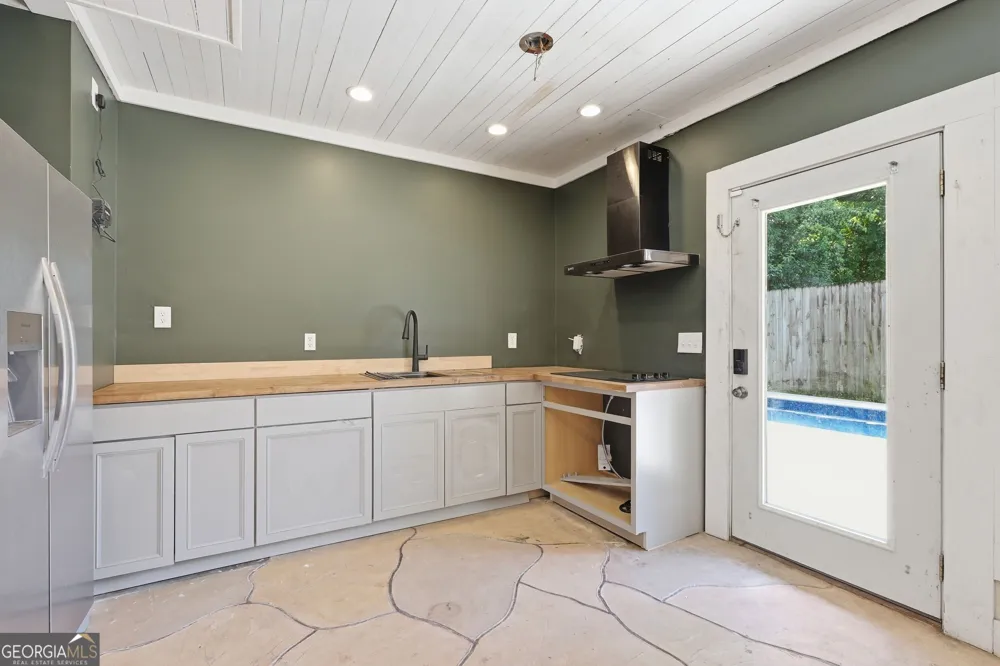 334 E Tugalo ST Toccoa, GA 30577
