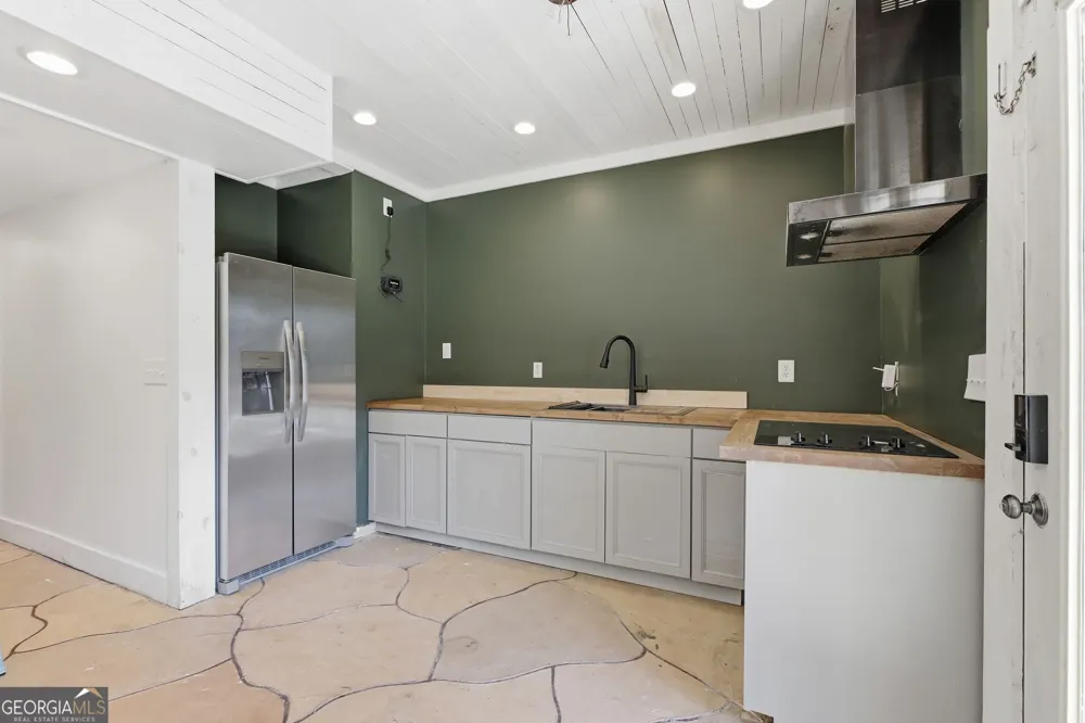 334 E Tugalo ST Toccoa, GA 30577
