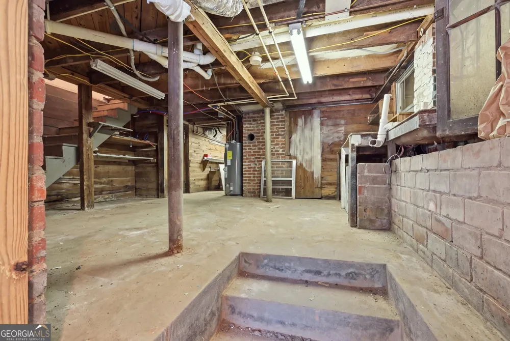 334 E Tugalo ST Toccoa, GA 30577