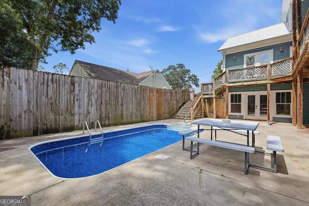 334 E Tugalo ST Toccoa, GA 30577