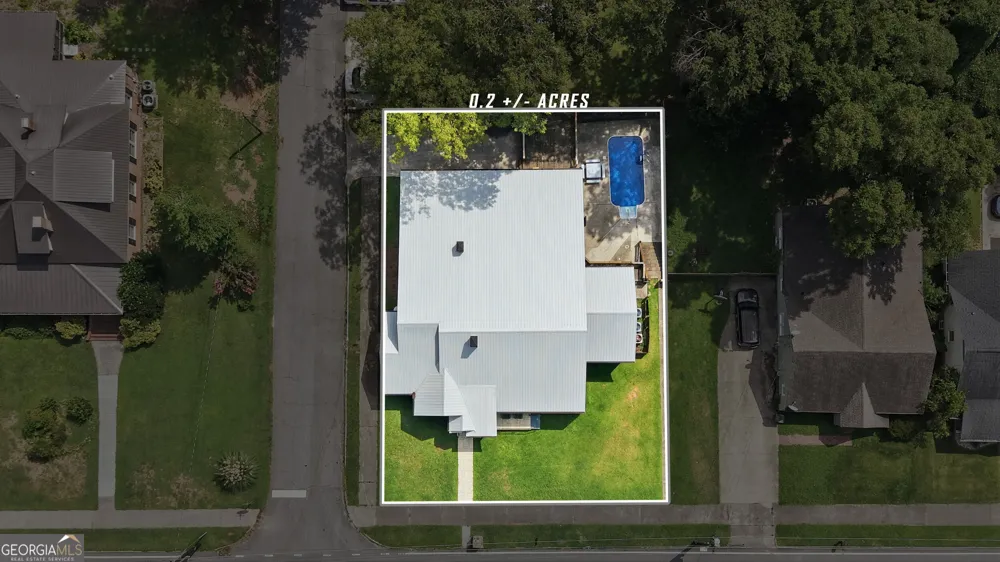 334 E Tugalo ST Toccoa, GA 30577