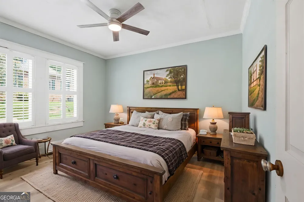334 E Tugalo ST Toccoa, GA 30577