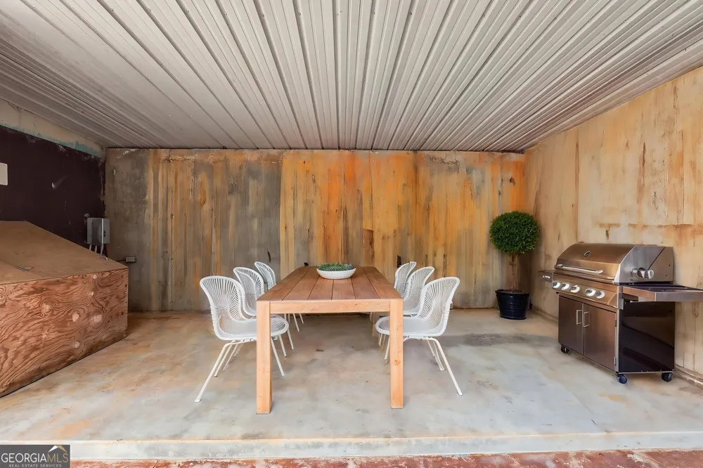 334 E Tugalo ST Toccoa, GA 30577