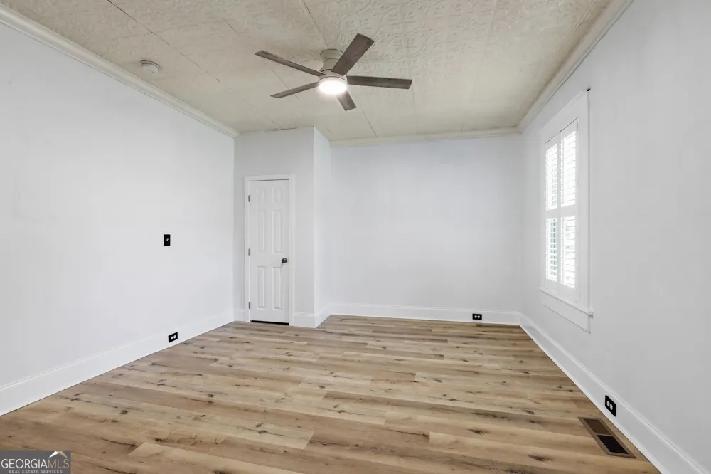 334 E Tugalo ST Toccoa, GA 30577