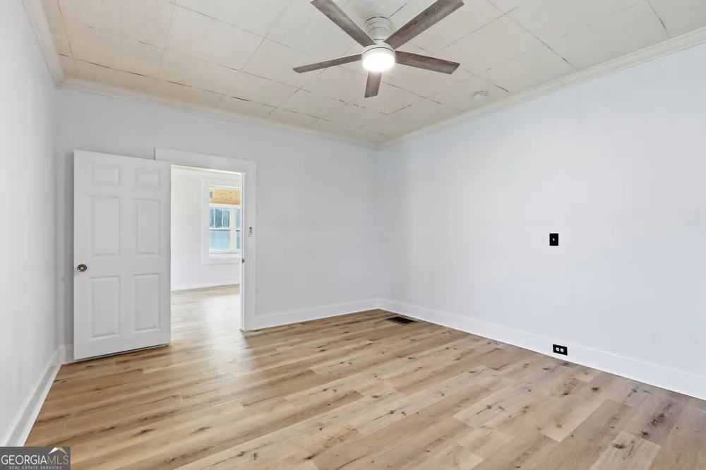 334 E Tugalo ST Toccoa, GA 30577