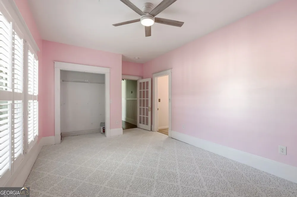 334 E Tugalo ST Toccoa, GA 30577
