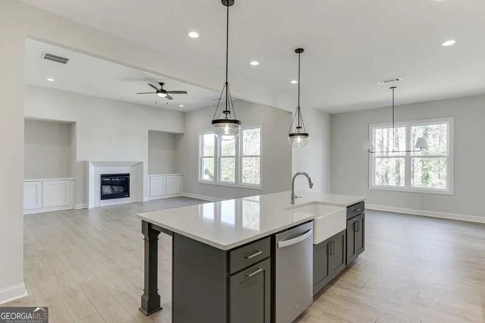 450 Thunder RD Buford, GA 30518