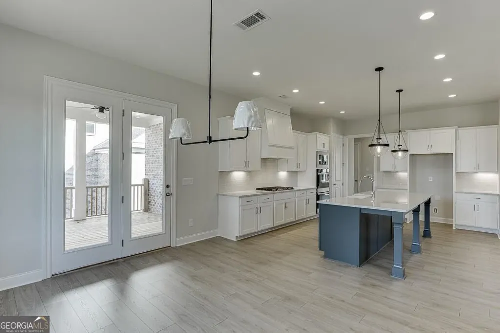 450 Thunder RD Buford, GA 30518