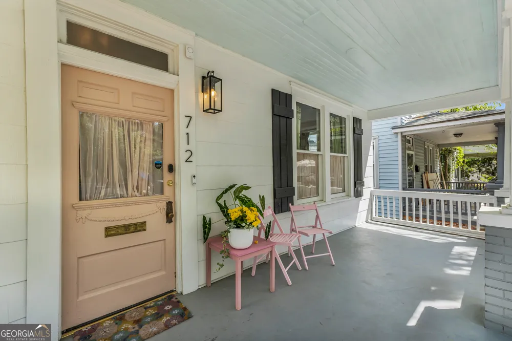 712 E 37th ST Savannah, GA 31401