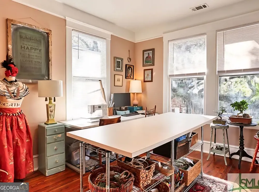 712 E 37th ST Savannah, GA 31401