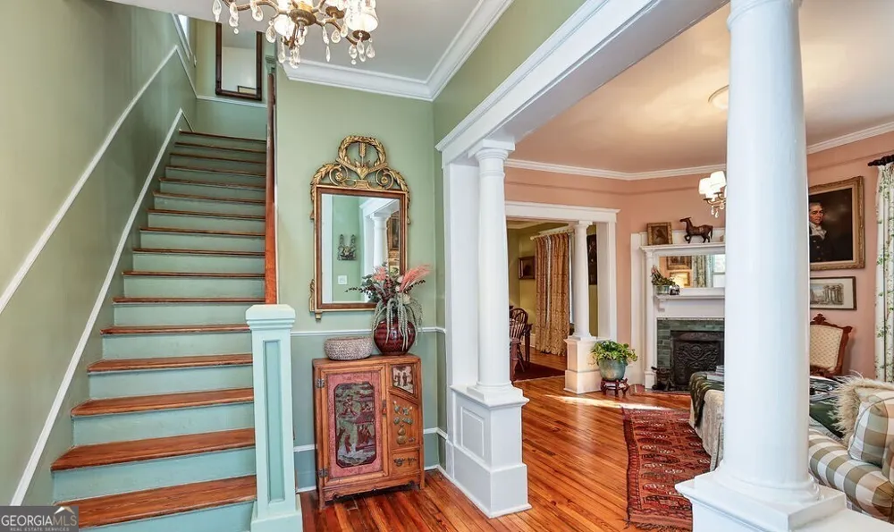 712 E 37th ST Savannah, GA 31401