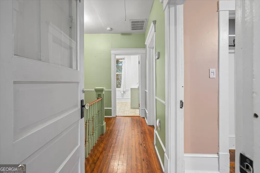 712 E 37th ST Savannah, GA 31401
