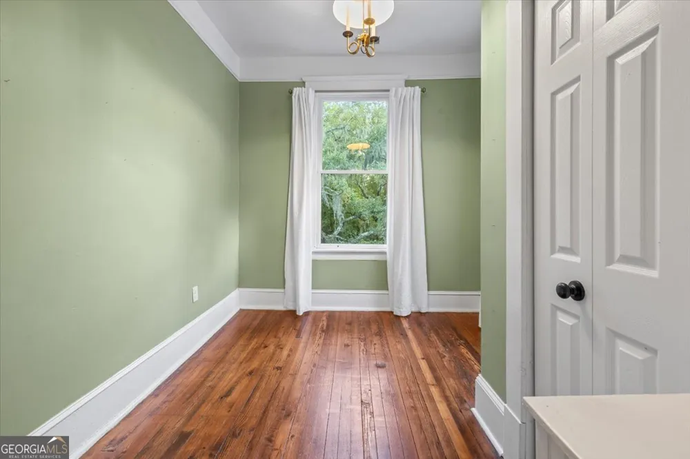 712 E 37th ST Savannah, GA 31401