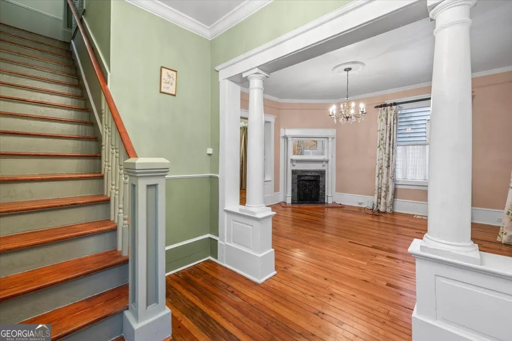 712 E 37th ST Savannah, GA 31401
