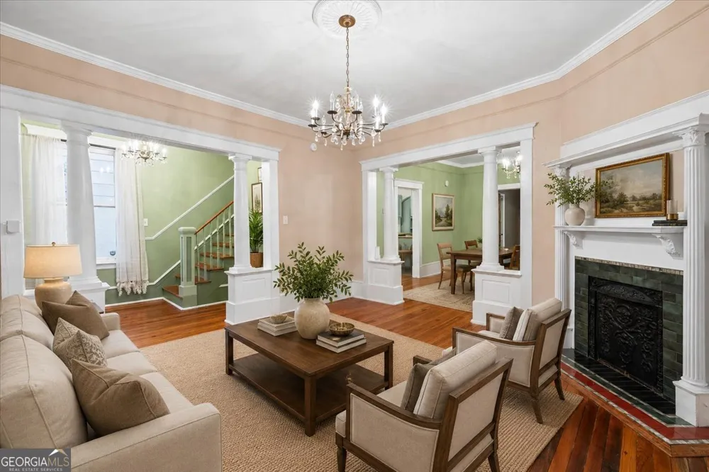 712 E 37th ST Savannah, GA 31401