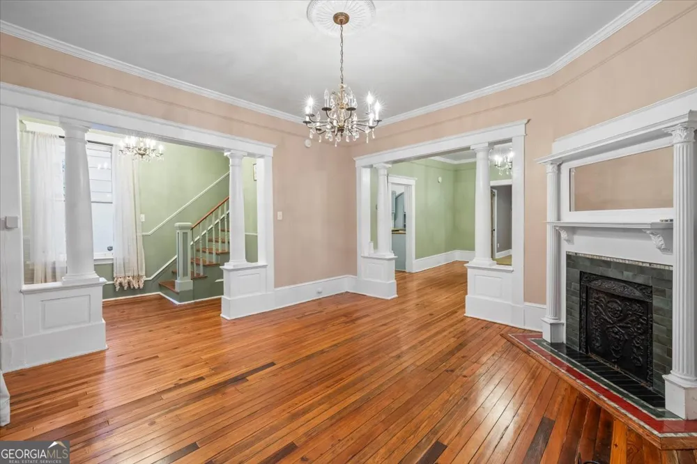 712 E 37th ST Savannah, GA 31401