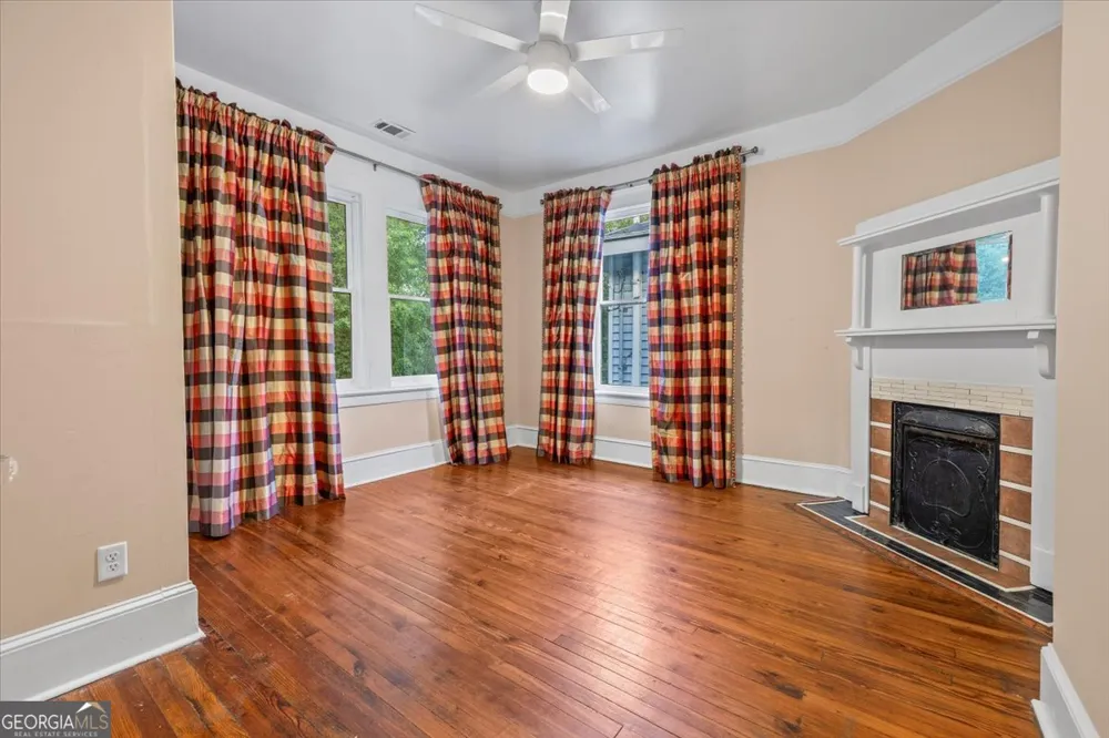 712 E 37th ST Savannah, GA 31401