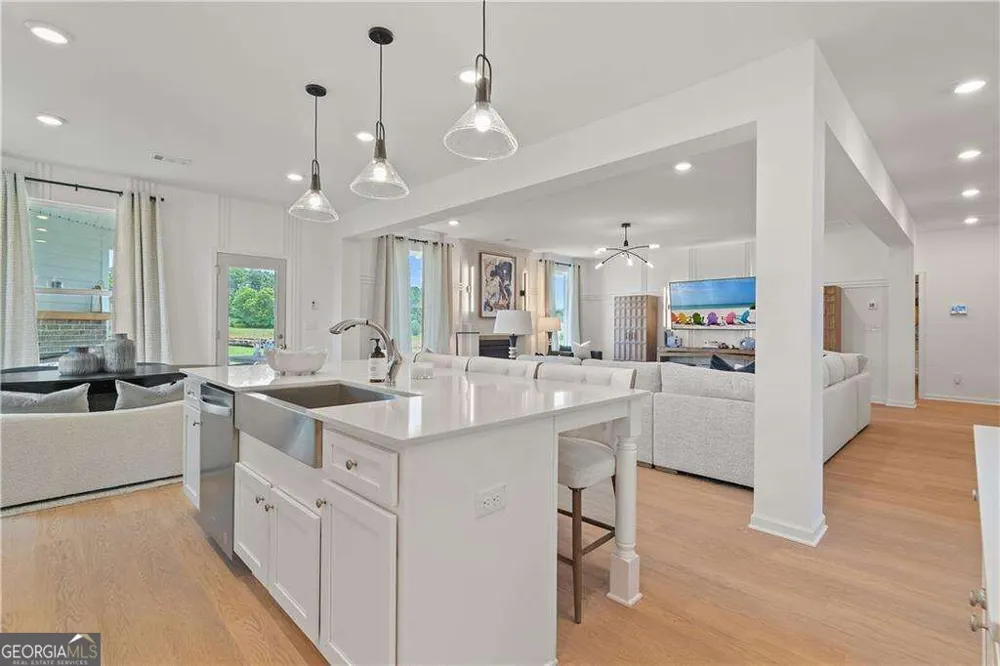 128 Compass RD Hampton, GA 30228